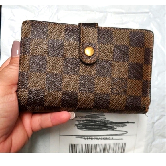 Louis Vuitton Handbags - LV DAMIER EBENE Kisslock Wallet